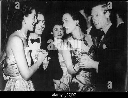 21. Januar 1950 - König Pierre Jugoslawiens & Königin Alexandra & Herzogin von Windsor (Kredit-Bild: © Keystone Presseagentur/Keystone USA über ZUMAPRESS.com) Stockfoto