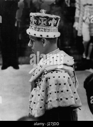 6. Juni 1953 - Krönung von Queen Elizabeth II. Herzog von Edinburgh im Zustand Bademäntel während der Zeremonie. Das Foto zeigt H.R.H des Duke of Edinburgh trägt seinen Zustand Roben und Coronet gesehen, als er die Feierlichkeiten in der Westminster Abbey bei der Krönung seiner Frau Königin Elizabeth II. besuchte. (Kredit-Bild: © Keystone Presseagentur/Keystone USA über ZUMAPRESS.com) Stockfoto