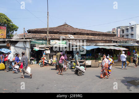 Beschäftigt Straßenszene im Stadtteil Pettah, Colombo, Sri Lanka Stockfoto