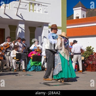 Tejeda, Spanien - 5 Februar: Touristen und Einheimische genießen Fiesta del Almendro En Flor, Mandel Blume Feier, 5. Februar 2017 in Tejeda Gran Cana Stockfoto