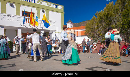 Tejeda, Spanien - 5 Februar: Touristen und Einheimische genießen Fiesta del Almendro En Flor, Mandel Blume Feier, 5. Februar 2017 in Tejeda Gran Cana Stockfoto