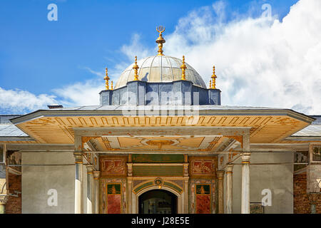 Das Tor der Glückseligkeit in den zweiten Hof des Topkapi-Palast, Istanbul, Türkei Stockfoto