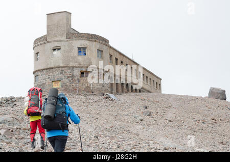 Georgien, Mzcheta-Mtianeti, Stepanzminda, Kazbegtour, auf dem Weg zu den Meteostation 1937, erreichen die Meteostation Stockfoto