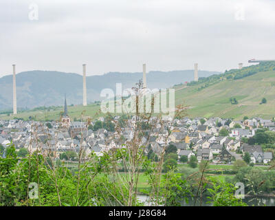 Deutschland, Rheinland-Pfalz, Bremm, Brückenbau über die Mosel auf der Mosel-Steig Stockfoto