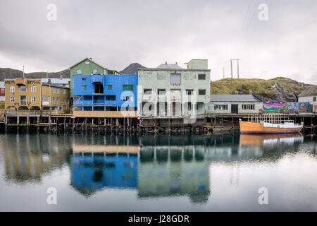 Norwegen, Nordland, Øksnes Kommune, ein altes Fischerdorf auf den Vesterålen, die schon fast zerfallen war, ist wieder bewohnt. Stockfoto