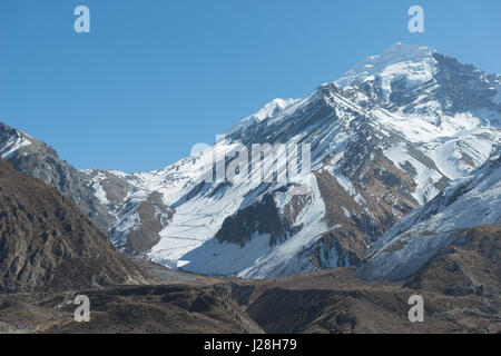 Nepal, Western Region, Jhong auf der Annapurna Circuit - Tag 10 - von Muktinath in Kagbeni - The Thorong-La Pass, Blick zurück vom Dzong Stockfoto