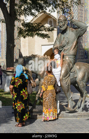 Usbekistan Buchara Provinz, Buchara, Denkmal des Hodscha Nasreddin. Er war ein legendärer Usbekisch-orientalische Entertainer, eine Art von Robin Hood Stockfoto