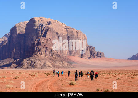 Jordan, Aqaba Gouvernement, Wadi Rum, Wüste Hochplateau in South Jordan. UNESCO-Weltnaturerbe. Drehort des Filmes "Lawrence von Arabien" Stockfoto