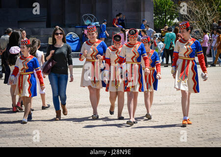 Armenien, Armawir Provinz, Vagharshapat, Volksfest am Ostersonntag am Dom Stockfoto