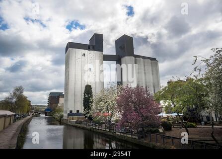 Großbritanniens höchste künstliche outdoor-Kletterwand vor Eröffnung der ROKTFACE in Yorkshire. Stockfoto