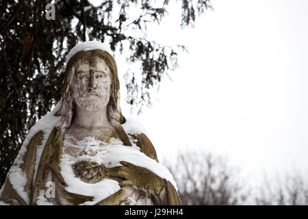 Statue von Jesus Christus auf Rasu Friedhof in Vilnius, Litauen Stockfoto