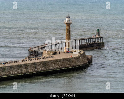 Pier West in Whitby, Großbritannien. Stockfoto