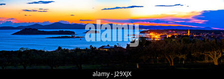 Pakostane und Pasman Inseln Abend Blick, Archipel von Dalmatien, Kroatien Stockfoto