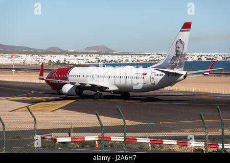 ARECIFE, Spanien - verbracht, 2 2016: Eine Boeing 737-800 der Norwegian Air Shuttle am Flughafen Lanzarote Stockfoto