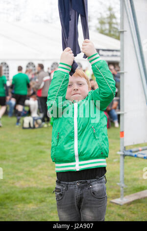 Redaktionelle Bild der Schülerinnen von der Strong Viking Hindernis Rennen in Gent, Belgien am April 22 und 23 2017 Stockfoto