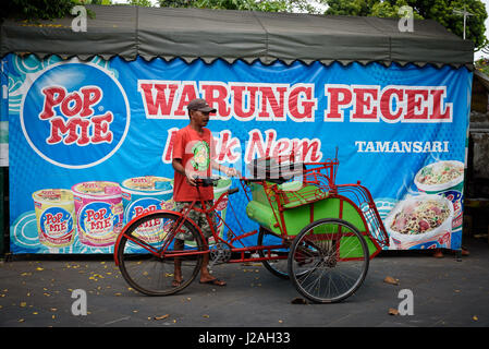 Indonesien, Java, Yogyakarta, Straßenszene Stockfoto
