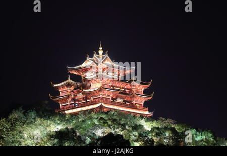City God Pavillon Nacht in Hangzhou China Stockfoto