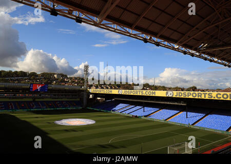 Gesamtansicht der Selhurst Park vor dem Premier League-Spiel zwischen Crystal Palace und Tottenham Hotspur. PRESSEVERBAND Foto. Bild Datum: Mittwoch, 26. April 2017. PA-Geschichte-Fußball-Palast zu sehen. Bildnachweis sollte lauten: Adam Davy/PA Wire. Einschränkungen: EDITORIAL verwenden nur keine unbefugten Audio, Video, Daten, Spielpläne, Verbandsliga/Logos oder "live"-Dienste. Im Spiel Onlinenutzung beschränkt auf 75 Bilder, keine video Emulation. Keine Verwendung in Wetten, Spiele oder Vereinsspieler/Liga/Einzelpublikationen. Stockfoto