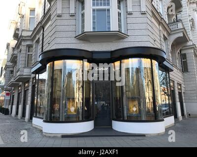 Schmuckdesigner Cartier hat kürzlich eine neue Filiale am Kurfürstendamm in Berlin (Deutschland), fotografiert am 24. März 2017 eröffnet.  | weltweite Nutzung Stockfoto