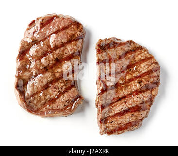 Gegrilltes Rindersteak isoliert auf weißem Hintergrund, Ansicht von oben Stockfoto