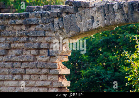 Alte Mauer, gefallenen Putz Stockfoto