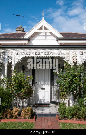 Klassische späten viktorianischen Ära Doppel-fronted Holz Haus in einem Vorort Jahre, Melbourne, Australien Stockfoto