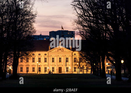 Schloss Bellevue im Tiergarten in Berlin, Deutschland, Sitz des Bundespräsidenten in Berlin, Stockfoto