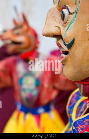 Maskierte Tänzer, Tshechu Festival in Wangdue Phodrang Dzong Wangdi, Bhutan Stockfoto