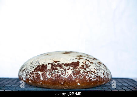 frisches Brot Sauerteig nach Hause gebackenes Brot Stockfoto