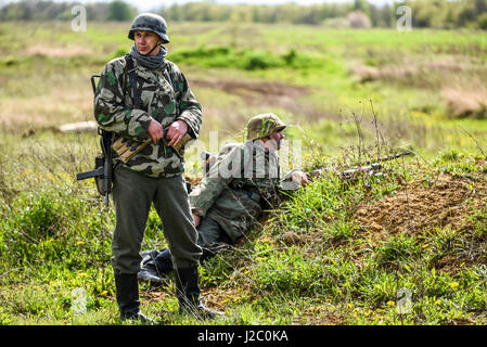 Rosowek, Polen, 23. April 2017: historische Rekonstruktion Schlacht um Stettin im Jahre 1945, Rote Armee gegen die Wehrmacht in Rosowek. Stockfoto