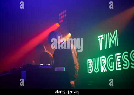 Tim Burgess DJing Leben auf dem BBC Radio 6 Music Festival, Salford Manchester. Stockfoto