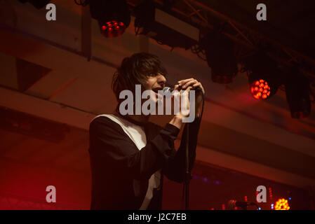 Die Schrecken Leben auf der Bühne an der BBC Radio 6 Music Festival, Salford, Manchester. Stockfoto