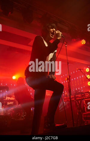 Die Schrecken Leben auf der Bühne an der BBC Radio 6 Music Festival, Salford, Manchester. Stockfoto