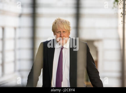 Außenminister, kommt Boris Johnson in der Downing Street für eine Kabinettssitzung Stockfoto