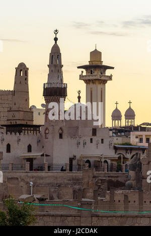 Ägypten, Luxor Gouvernement, Luxor, Blick vom Kreuzfahrtschiff Stockfoto