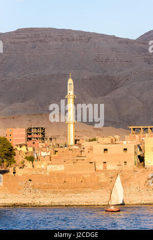 Ägypten, Rotes Meer Gouvernement, Esna, Nil Kreuzfahrt flussaufwärts von Luxor nach Edfu Stockfoto