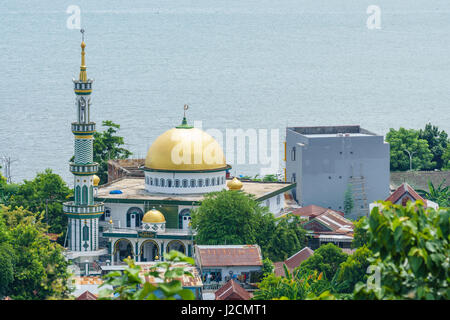 Indonesien, Sulawesi Selatan, Kota Pare-Pare, Moschee am Meer in Pare-Pare auf Sulawesi Selatan Stockfoto