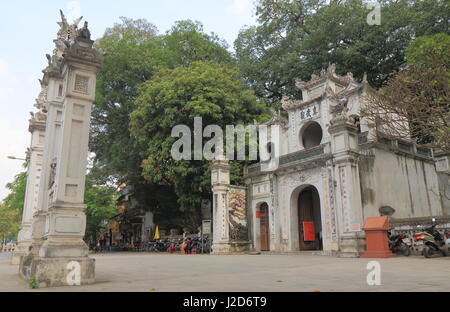 Quan Thanh Tempel in Hanoi Vietnam. Quan Thanh Tempel ist ein Taoistischer Tempel auf das 11. Jahrhundert datiert. Stockfoto