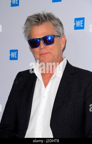 Los Angeles, CA, USA. 26. April 2017. David Foster im Ankunftsbereich für wir Tag Kalifornien Cocktail-Empfang, Neuhouse in West Hollywood, Los Angeles, CA 26. April 2017. Bildnachweis: Priscilla Grant/Everett Collection/Alamy Live-Nachrichten Stockfoto