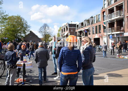 Sassenheim, Niederlande. 27. April 2017. Königstag / Koningsdag ist ein nationaler Feiertag in das Königreich der Niederlande. Das Datum markiert die Geburtsstunde von König Willem-Alexander. Stockfoto