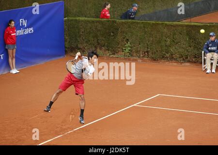 Barcelona, Spanien. 27. April 2017. Yuichi Sugita (JPN) Tennis: Yuichi Sugita Japans in Singls 3. Vorrundenspiel gegen Pablo Carreno Busta von Spanien in Barcelona Open Banc Sabadell-Tennis-Turnier in der Real Club de Tenis de Barcelona in Barcelona, Spanien. Bildnachweis: Mutsu Kawamori/AFLO/Alamy Live-Nachrichten Stockfoto