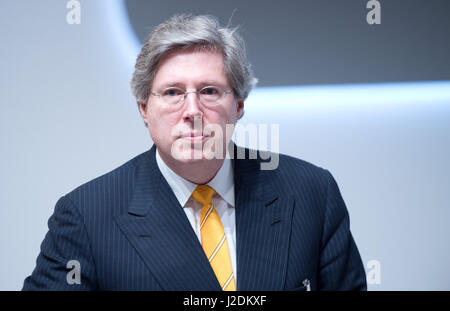 Hannover, Deutschland. 28. April 2017. Georg F. W. Schaeffler, Mitglied des Board of Directors bei der Continental AG auf der Hauptversammlung der Gesellschaft in Hannover, 28. April 2017. Foto: Silas Stein/Dpa/Alamy Live News Stockfoto