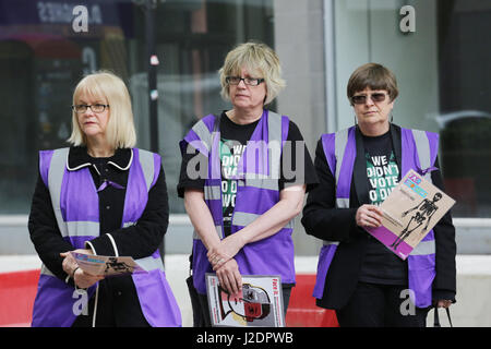 Manchester, UK. 28. April 2017. Arbeitnehmer-Denkmal in Lincoln Square, Manchester, 28. April 2017 Credit: Barbara Koch/Alamy Live News Stockfoto