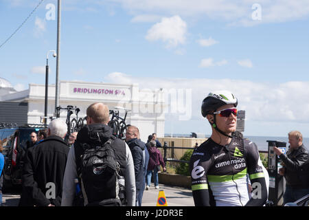Bridlington, Großbritannien. 28. April 2017. Die Zyklus-Teams bereiten Sie sich vor den Bridlington Spa Credit: Richard Smith/Alamy Live News Stockfoto