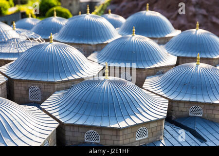 Repräsentative Modell Kuppeldach Selimiye Moschee in Edirne, Türkei. Miniatürk ist ein Miniaturpark befindet sich in Istanbul. Stockfoto