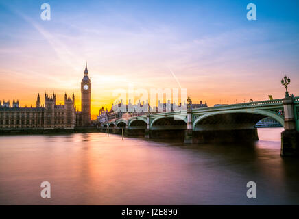 Big Ben, Abenddämmerung, Abendlicht, Sunset, Häuser des Parlaments, Westminster Bridge, Themse, City of Westminster, London Stockfoto