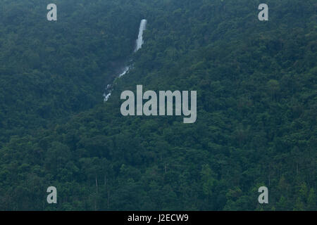 Wasserfälle auf den Jainta Hügeln am Goainghat in Sylhet, Bangladesch. Stockfoto