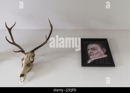 Rumänien, Siebenbürgen, Tihuta Pass, Hotel Castel Dracula, Innenanstrich des Grafen Dracula Stockfoto