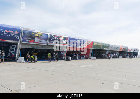 San Diego, USA - 16. April 2017: Air Show Rennen Hangar auf dem Display während der Red Bull Air Race World Championship. Stockfoto