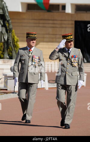 General De Villiers, Chef der französischen Armee besucht Hommage bezahlt bei French Foreign Legion Headquarter Camerone Schlacht Jubiläum Stockfoto